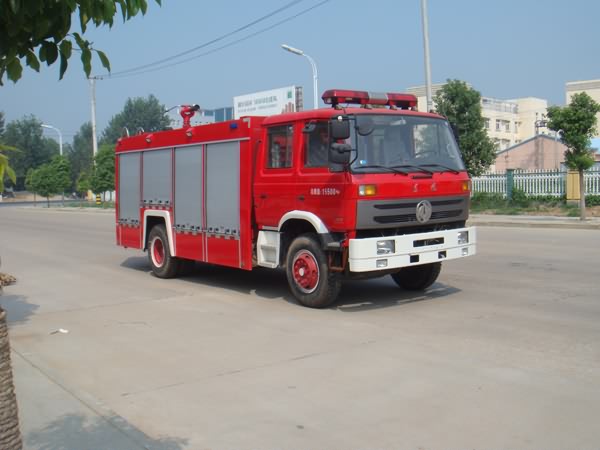 江特牌JDF5151GXFPM70/A型泡沫消防车